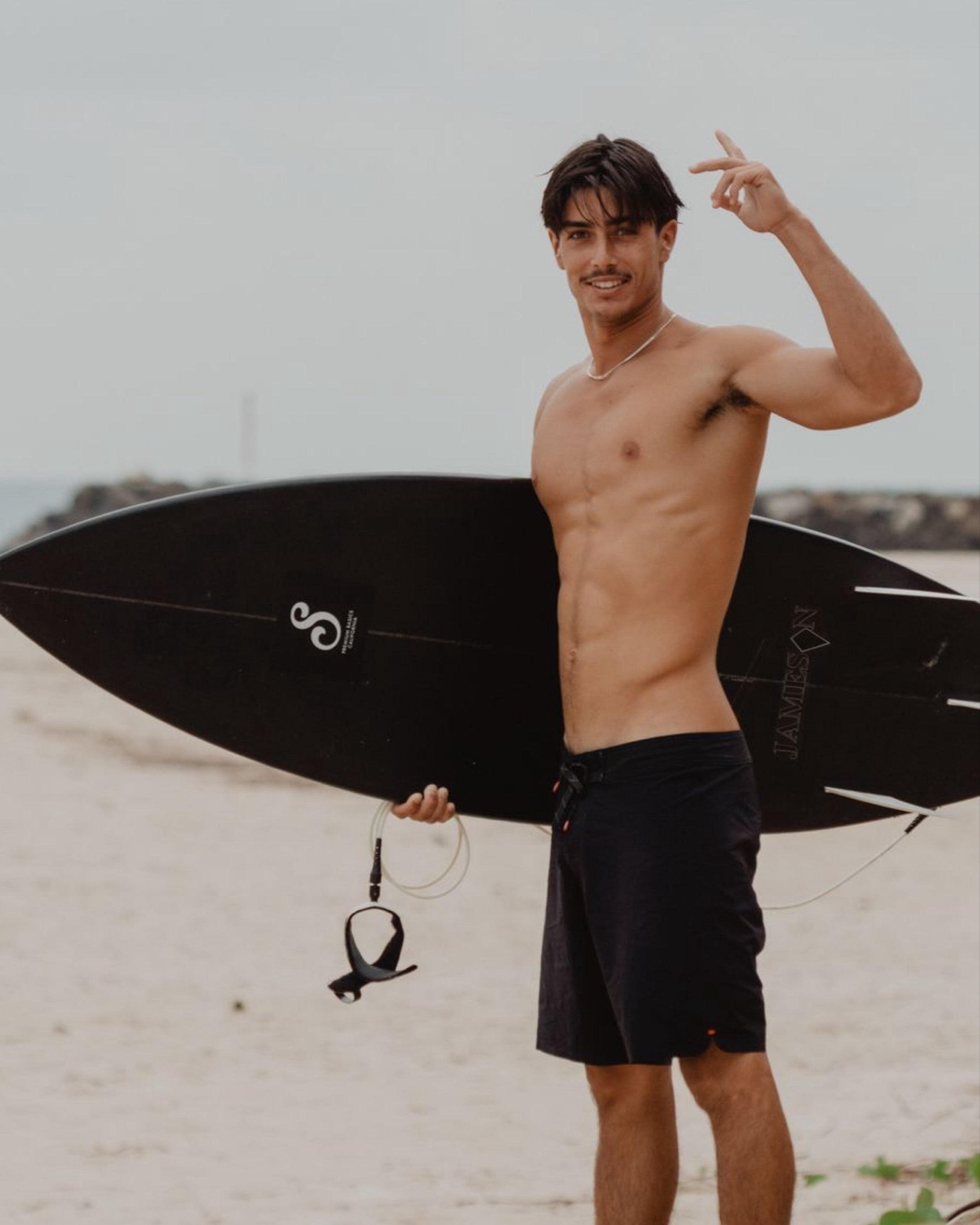 Shore Premium Surf Trunk Black