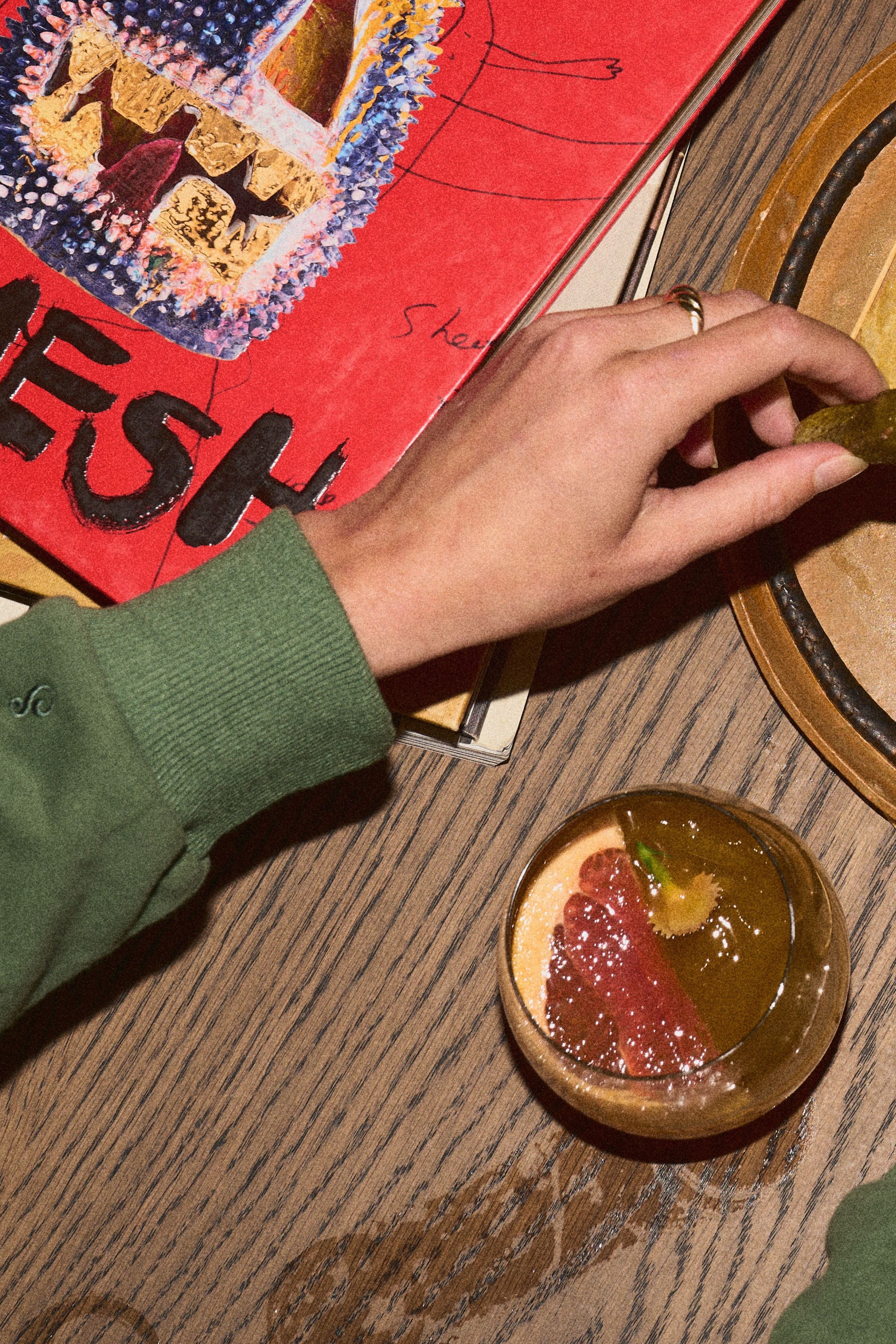 Destination Premium Crew Sweater Leaf Green